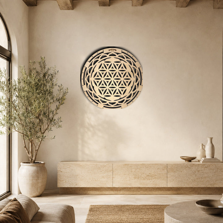 Blume des Lebens DL.1 – Blume des Lebens aus Lindenholz in einem stilvollen Wohninterieur