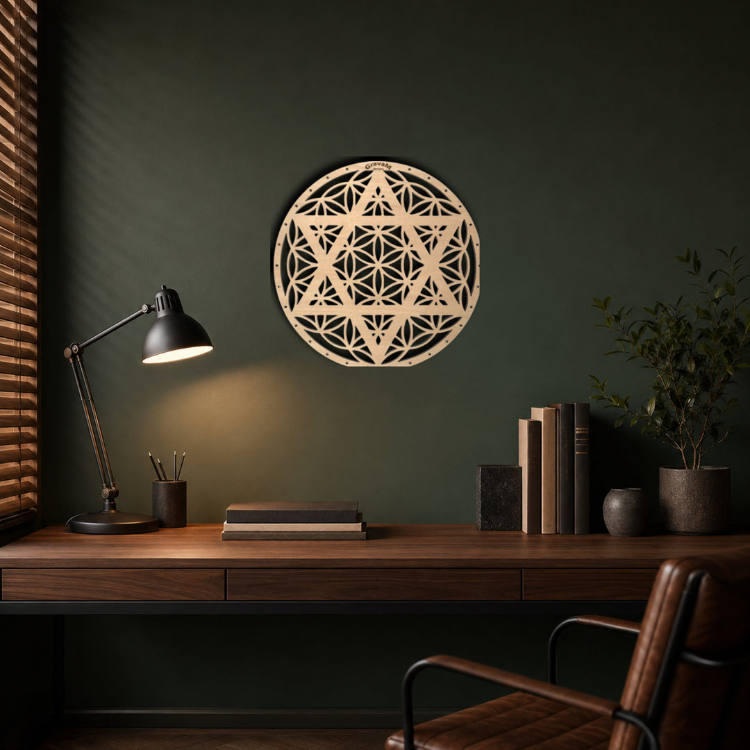 Blume des Lebens DL.3 – Blume des Lebens aus Lindenholz in einem stilvollen Wohninterieur